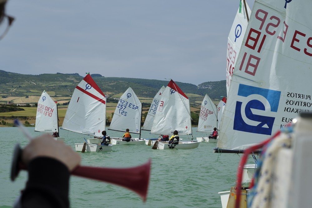 1&ordf; jornada de regatas del Cto. Navarro de Vela